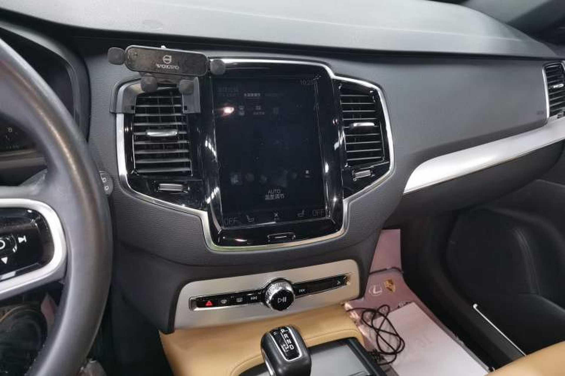 Used Volvo XC90 2015 T6 Zhiyi Edition 7-Seater Audio And AC Panel