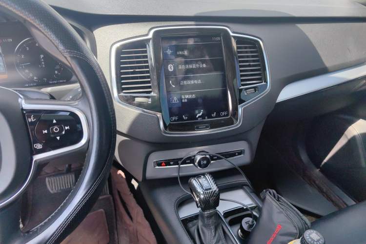 Used Volvo XC90 2015 T6 Zhiyi Edition 7-Seater Audio And AC Panel