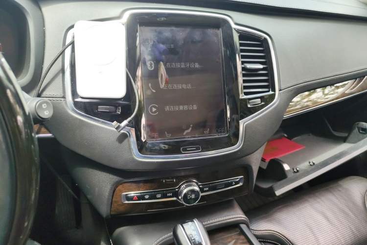 Used Volvo XC90 2015 T6 Prestige 7-Seater Audio And AC Panel