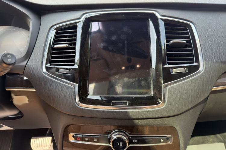 Used Volvo XC90 2015 T6 Zhiya Edition 7-seater Audio And AC Panel