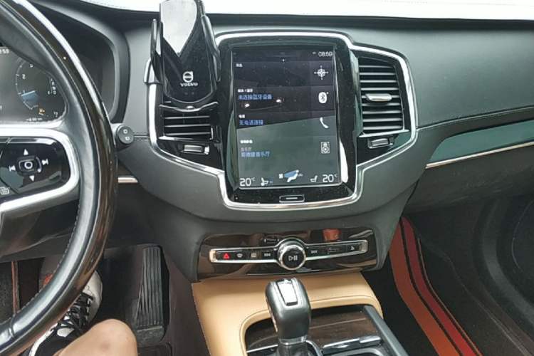 Used Volvo XC90 2015 T6 Prestige 7-Seater Audio And AC Panel