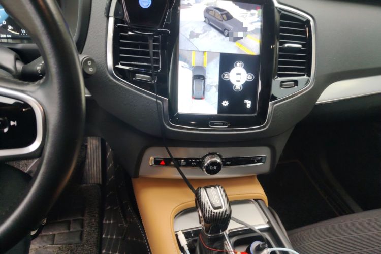 Used Volvo XC90 2015 T6 Zhiyi Edition 7-Seater Audio And AC Panel