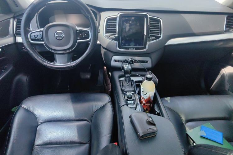 Used Volvo XC90 2015 T6 Zhiyi Edition 7-Seater Center Console
