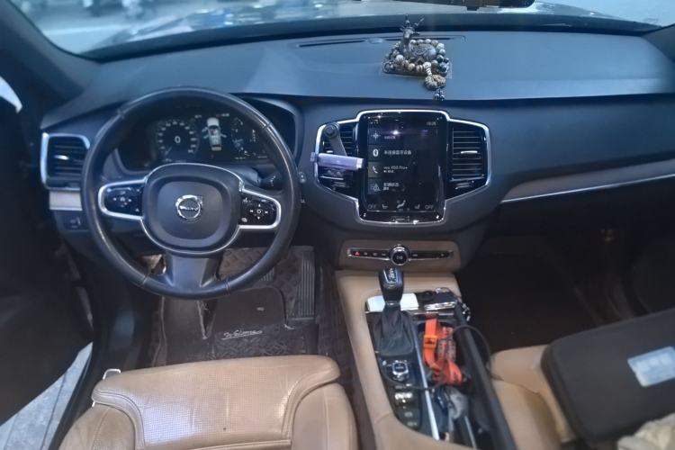 Used Volvo XC90 2015 T6 Zhiya Edition 7-seater Center Console