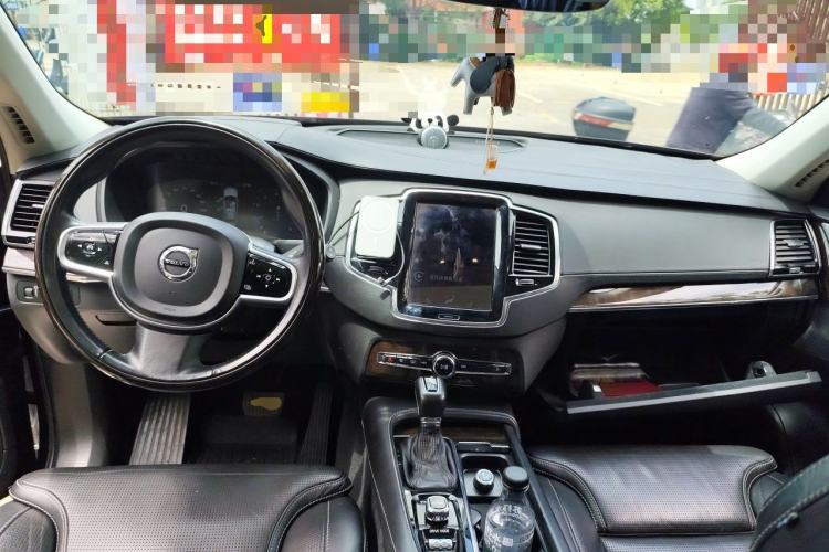 Used Volvo XC90 2015 T6 Prestige 7-Seater Center Console