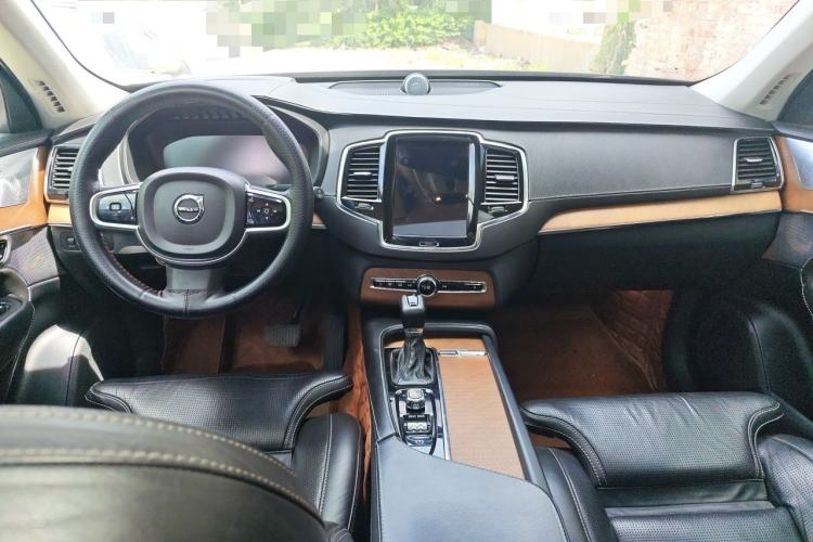Used Volvo XC90 2015 T6 Prestige 7-Seater Center Console