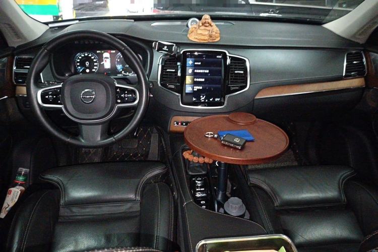 Used Volvo XC90 2015 T6 Prestige 7-Seater Center Console