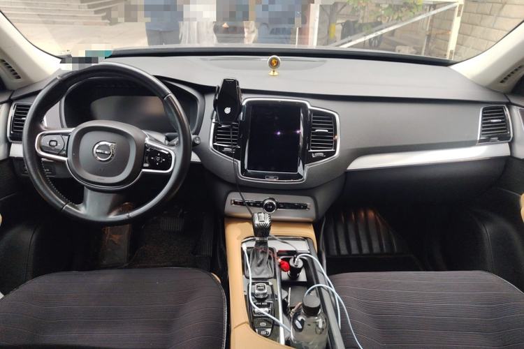 Used Volvo XC90 2015 T6 Zhiyi Edition 7-Seater Center Console