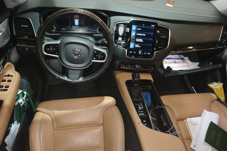 Used Volvo XC90 2015 T6 Prestige 7-Seater Center Console