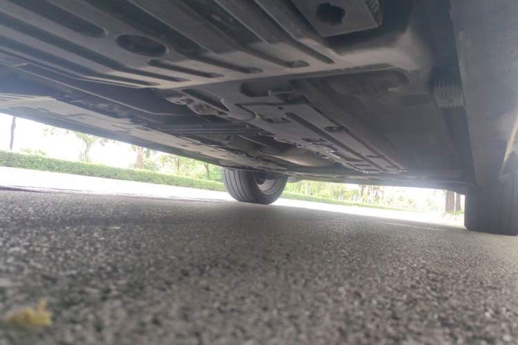 Used Volvo XC90 2015 T6 Prestige 7-Seater Chassis Rear Right