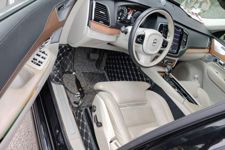 Used Volvo XC90 2015 T6 Prestige 7-Seater Driver Seat