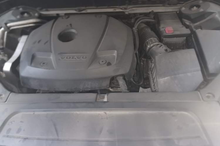 Used Volvo XC90 2015 T6 Zhiya Edition 7-seater Engine Bay