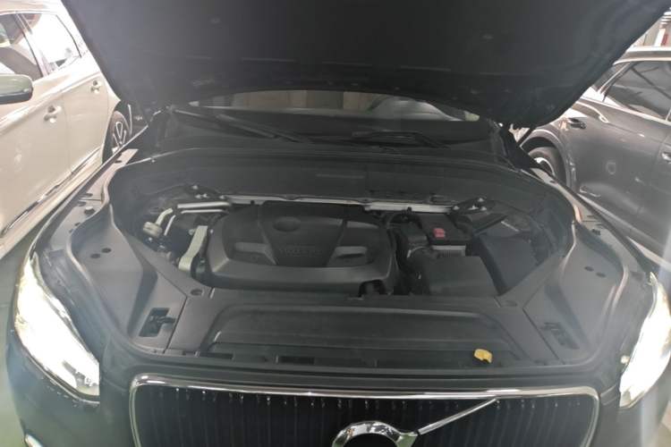 Used Volvo XC90 2015 T6 Zhiya Edition 7-seater Engine Bay