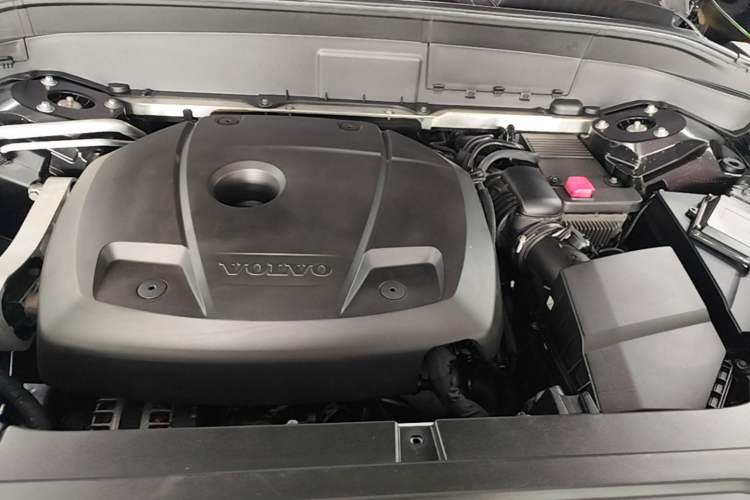 Used Volvo XC90 2015 T6 Prestige 7-Seater Engine Bay