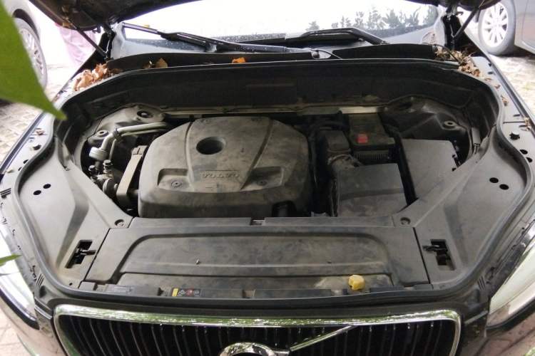 Used Volvo XC90 2015 T6 Zhiya Edition 7-seater Engine Bay