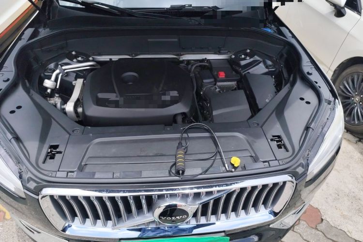 Used Volvo XC90 2015 T6 Prestige 7-Seater Engine Bay