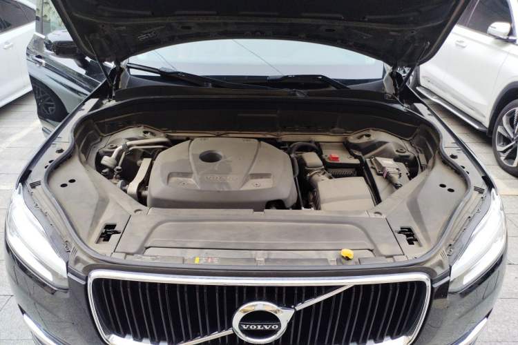 Used Volvo XC90 2015 T6 Zhiya Edition 7-seater Engine Bay