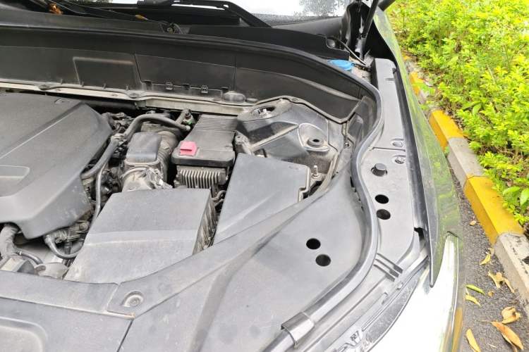 Used Volvo XC90 2015 T6 Zhiya Edition 7-seater Engine Bay Left