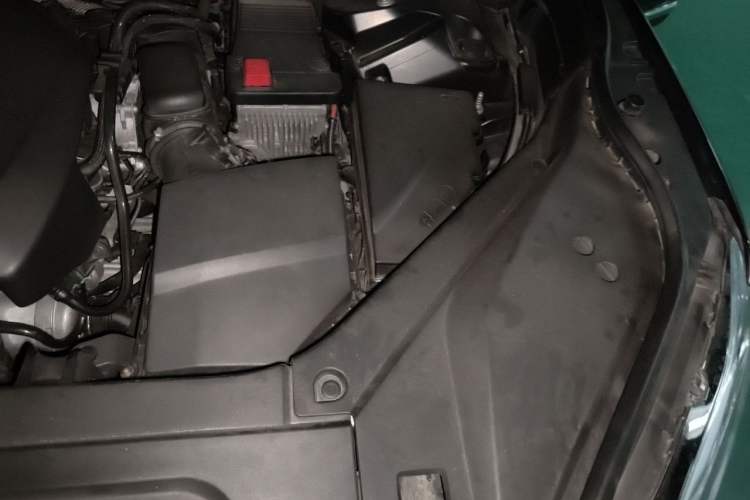 Used Volvo XC90 2015 T6 Limited Edition Engine Bay Left