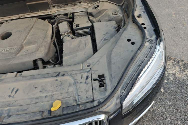 Used Volvo XC90 2015 T6 Zhiyi Edition 5-seater Engine Bay Left