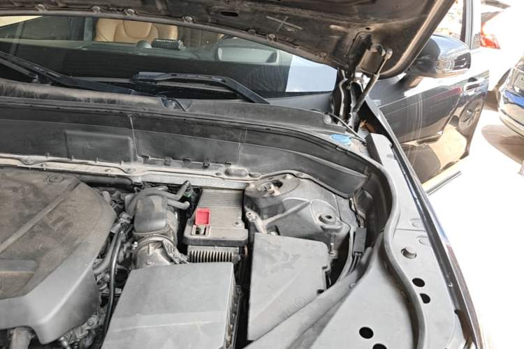 Used Volvo XC90 2015 T6 Prestige 5-seater Engine Bay Left