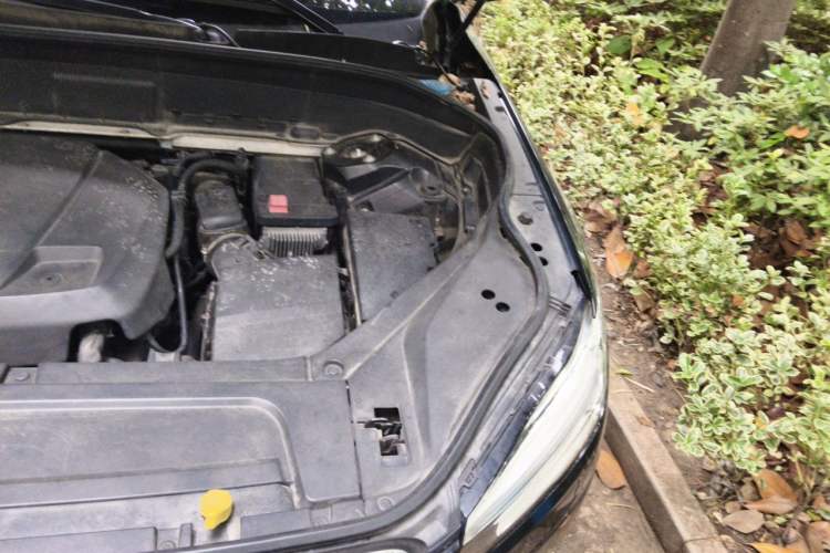 Used Volvo XC90 2015 T6 Zhiya Edition 7-seater Engine Bay Left