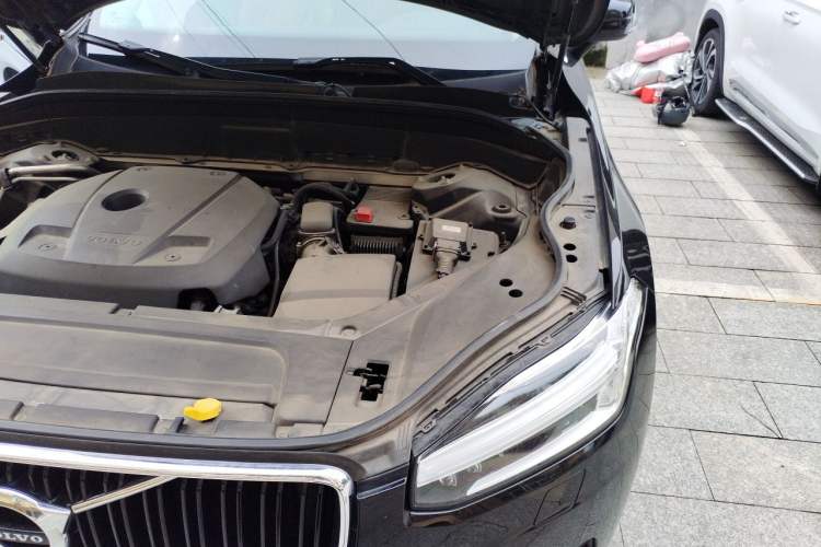 Used Volvo XC90 2015 T6 Zhiya Edition 7-seater Engine Bay Left