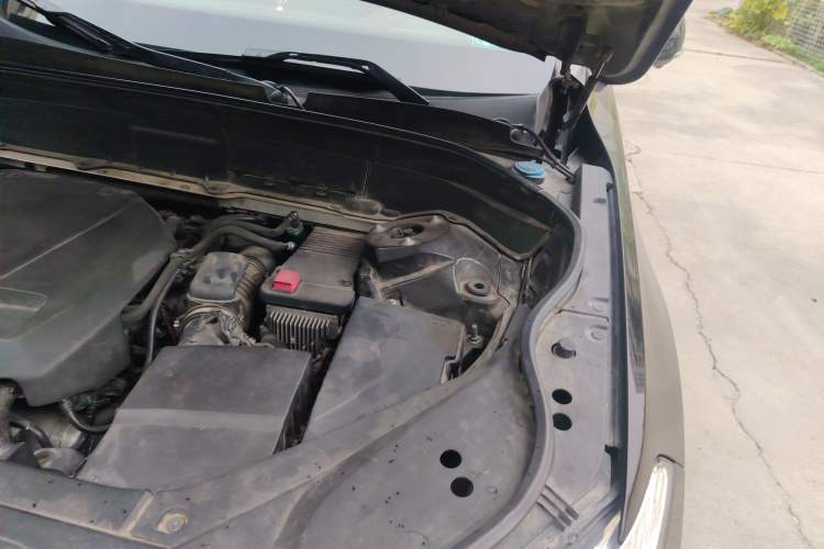 Used Volvo XC90 2015 T6 Zhiyi Edition 7-Seater Engine Bay Left
