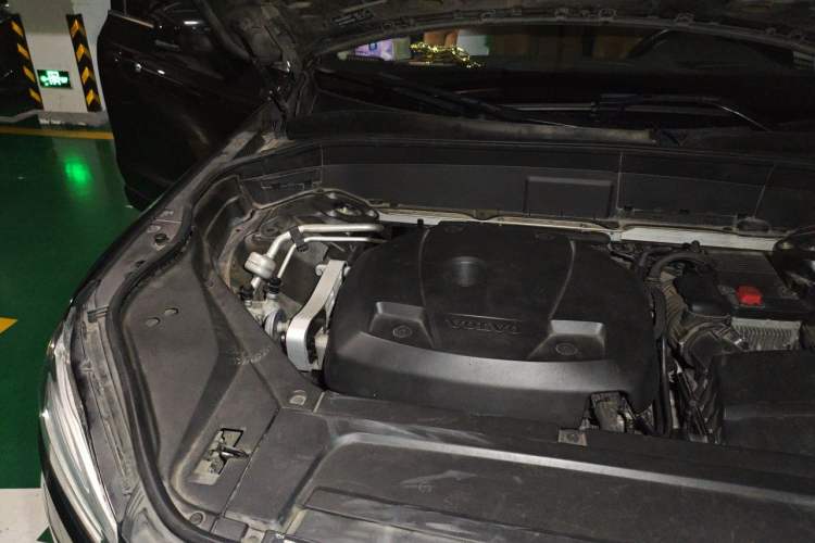 Used Volvo XC90 2015 T6 Zhiya Edition 7-seater Engine Bay Right
