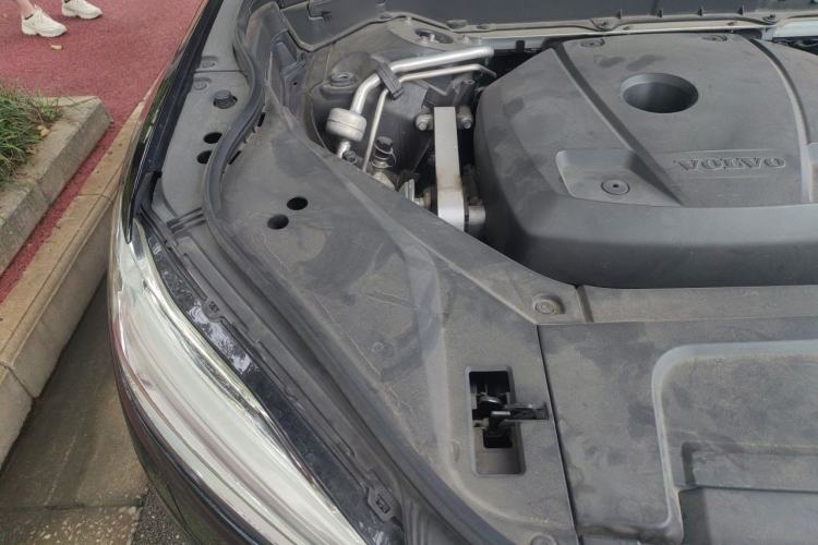 Used Volvo XC90 2015 T6 Prestige 7-Seater Engine Bay Right
