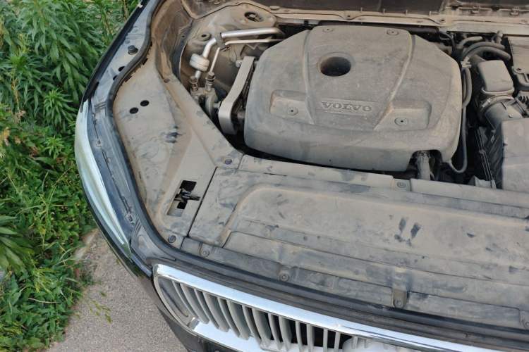 Used Volvo XC90 2015 T6 Zhiyi Edition 5-seater Engine Bay Right