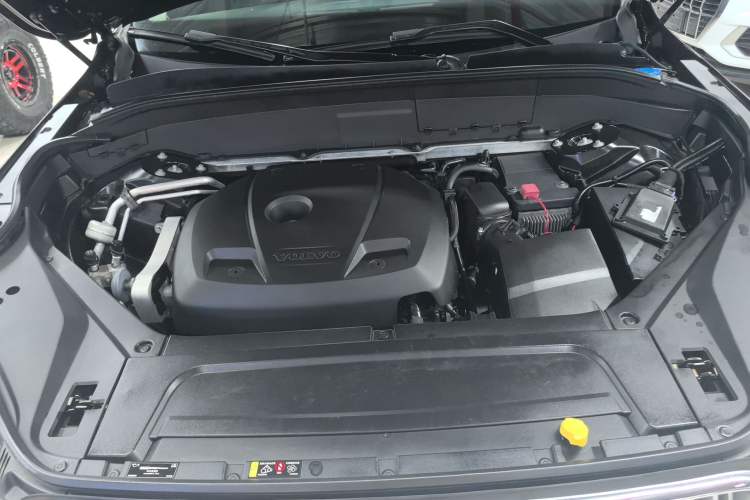 Used Volvo XC90 2015 T6 Prestige 7-Seater Engine Bay