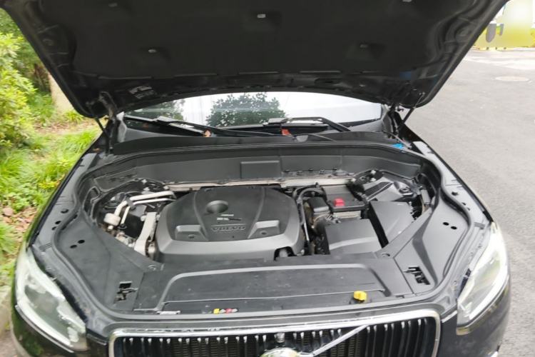 Used Volvo XC90 2015 T6 Zhiyi Edition 7-Seater Engine Bay
