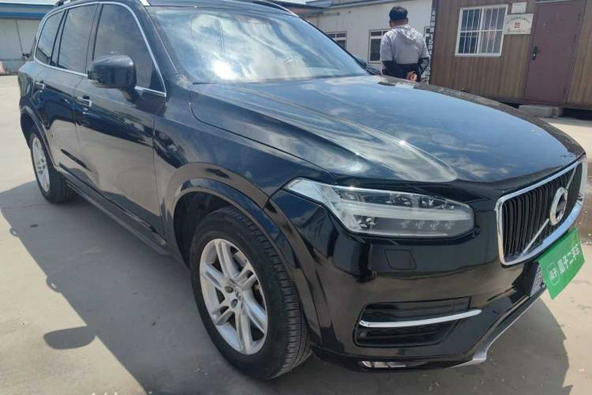 Used Volvo XC90 2015 T6 Zhiyi Edition 7-Seater Front Right 45 Deg