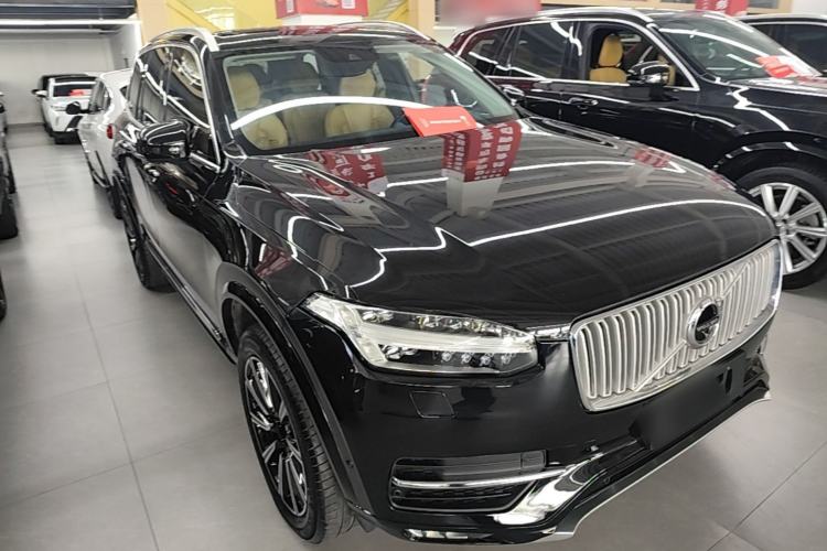 Used Volvo XC90 2015 T6 Prestige 7-Seater Front Right 45 Deg