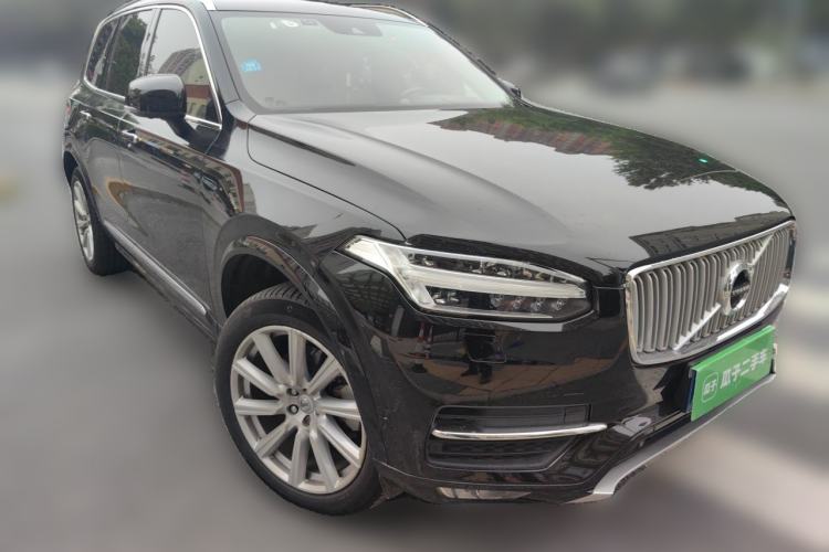 Used Volvo XC90 2015 T6 Prestige 7-Seater Front Right 45 Deg