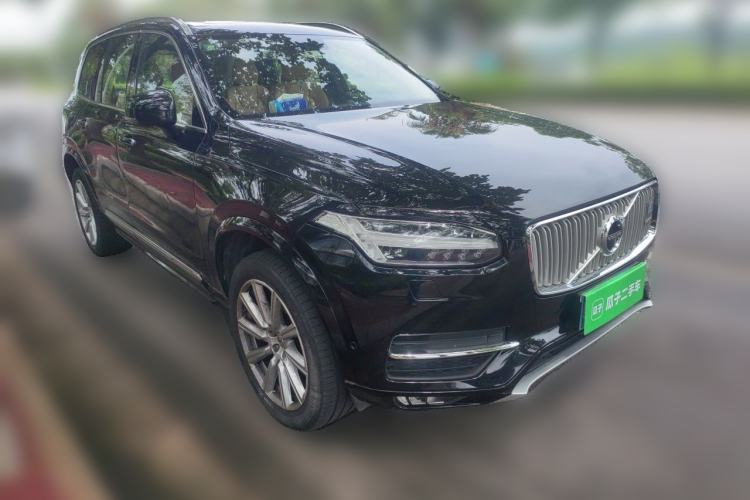 Used Volvo XC90 2015 T6 Prestige 7-Seater Front Right 45 Deg
