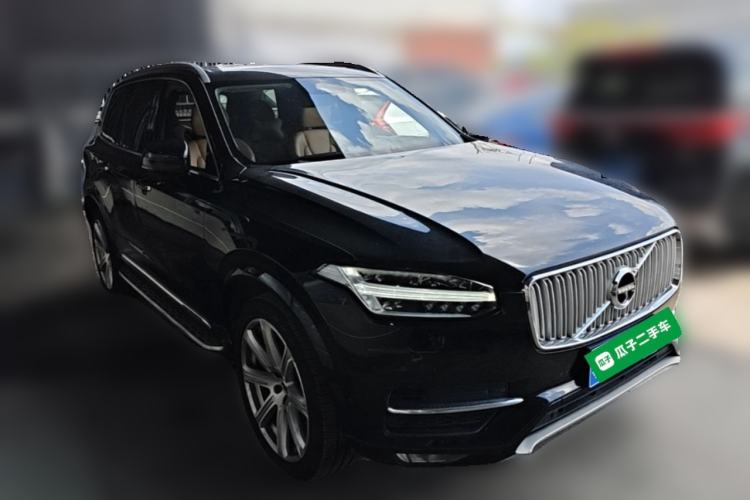 Used Volvo XC90 2015 T6 Prestige 5-seater Front Right 45 Deg
