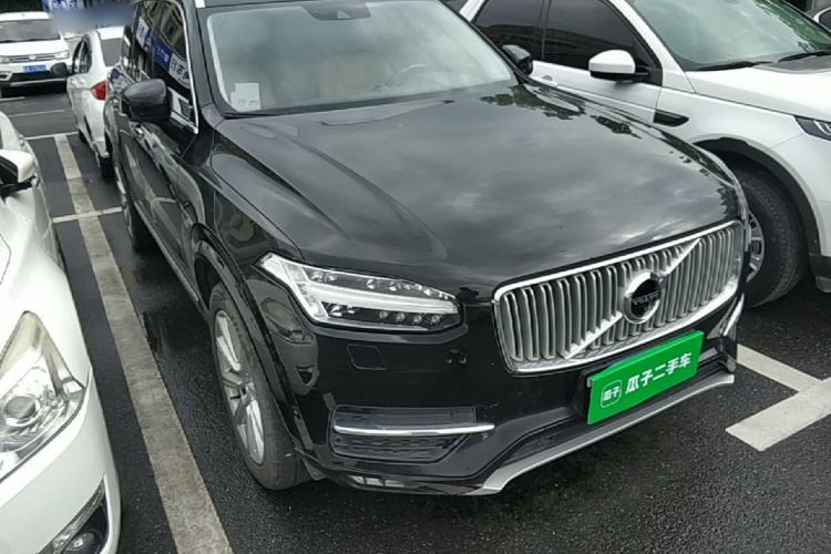 Used Volvo XC90 2015 T6 Prestige 7-Seater Front Right 45 Deg