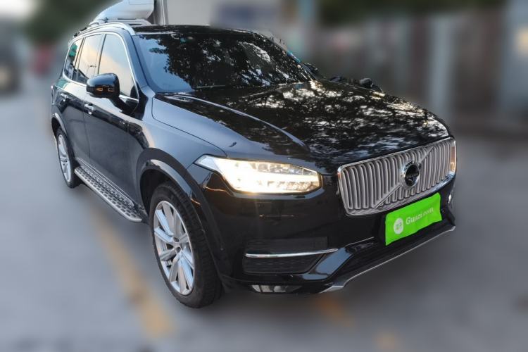 Used Volvo XC90 2015 T6 Prestige 7-Seater Front Right 45 Deg