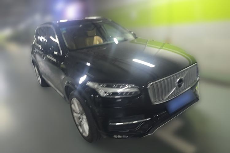 Used Volvo XC90 2015 T6 Prestige 7-Seater Front Right 45 Deg