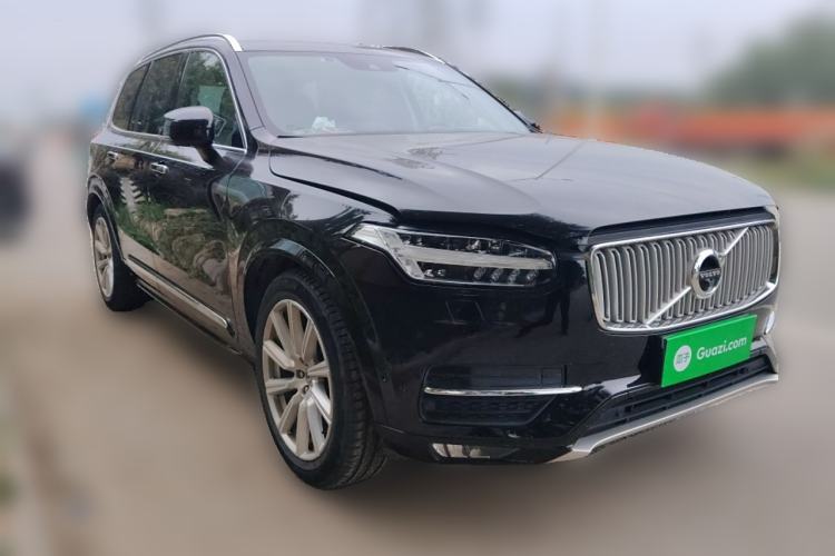 Used Volvo XC90 2015 T6 Prestige 7-Seater Front Right 45 Deg
