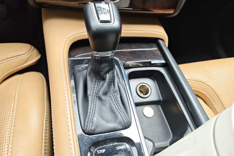 Used Volvo XC90 2015 T6 Zhiya Edition 7-seater Gear Lever