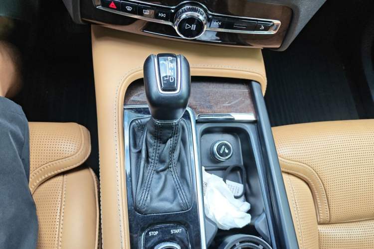Used Volvo XC90 2015 T6 Zhiya Edition 7-seater Gear Lever