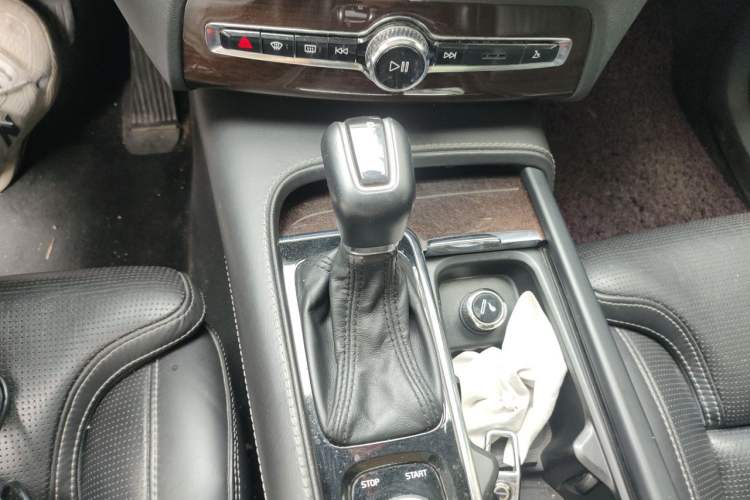 Used Volvo XC90 2015 T6 Zhiya Edition 7-seater Gear Lever