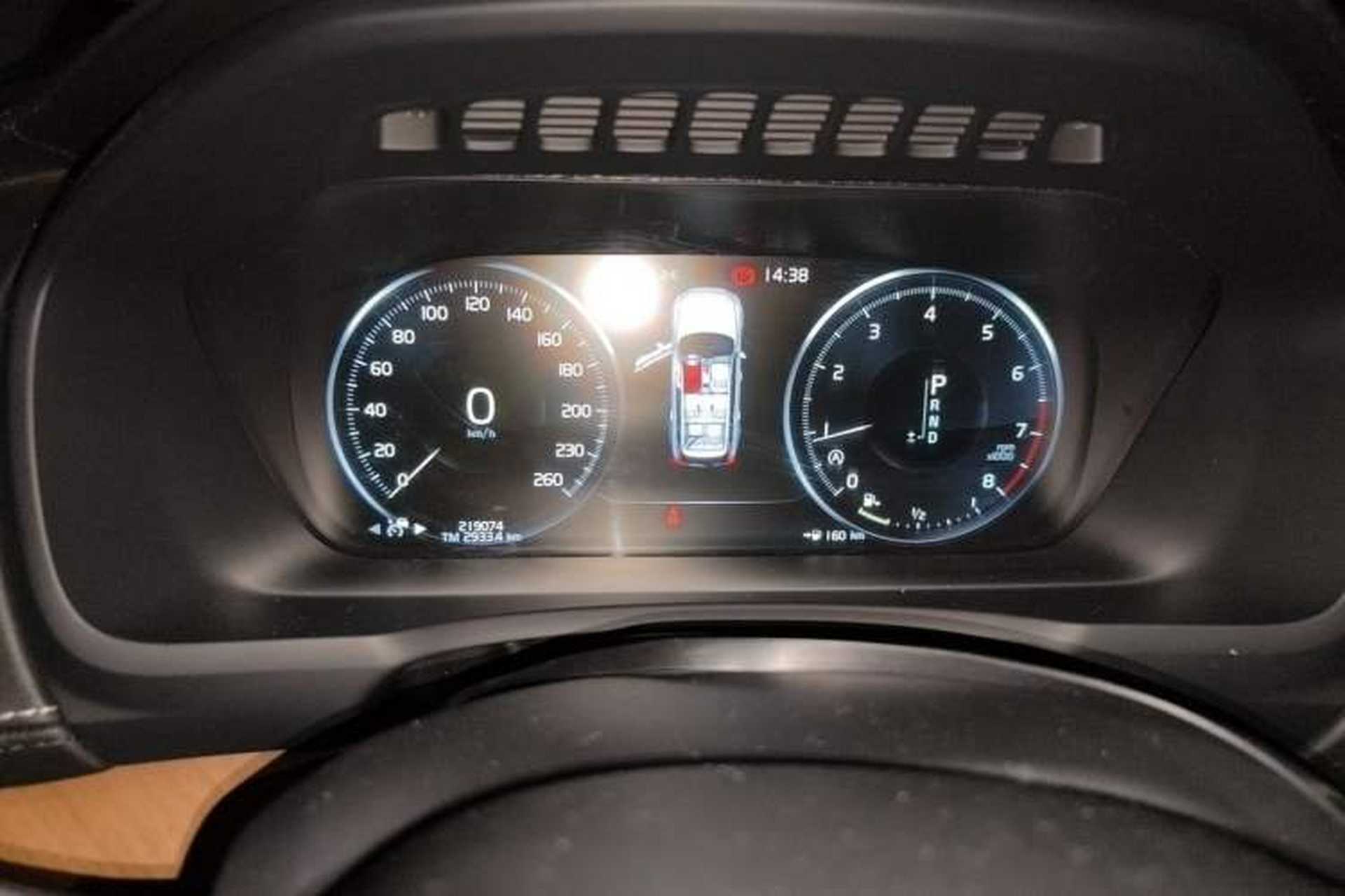 Used Volvo XC90 2015 T6 Limited Edition Instrument Cluster