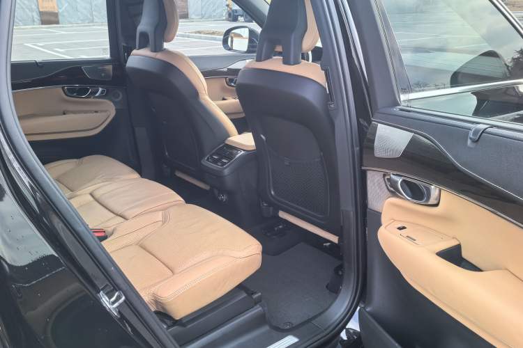 Used Volvo XC90 2015 T6 Prestige 7-Seater Interior 1