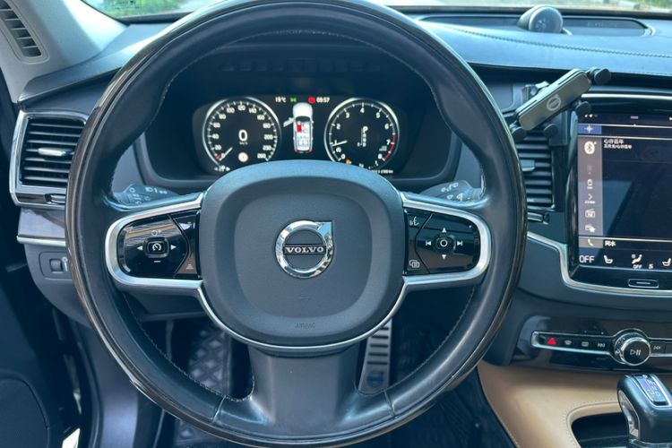 Used Volvo XC90 2015 T6 Prestige 7-Seater Interior 1