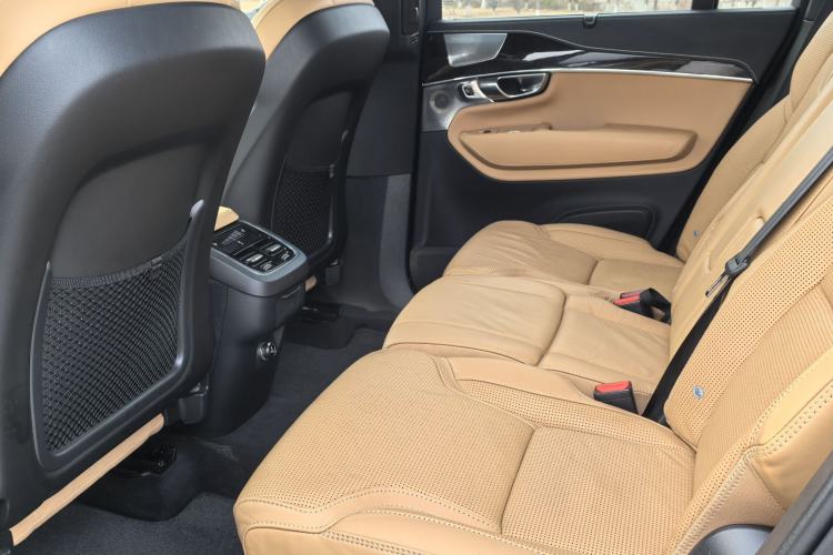 Used Volvo XC90 2015 T6 Prestige 7-Seater Interior 10