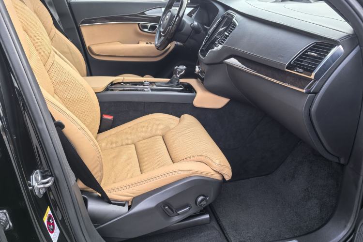 Used Volvo XC90 2015 T6 Prestige 7-Seater Interior 4